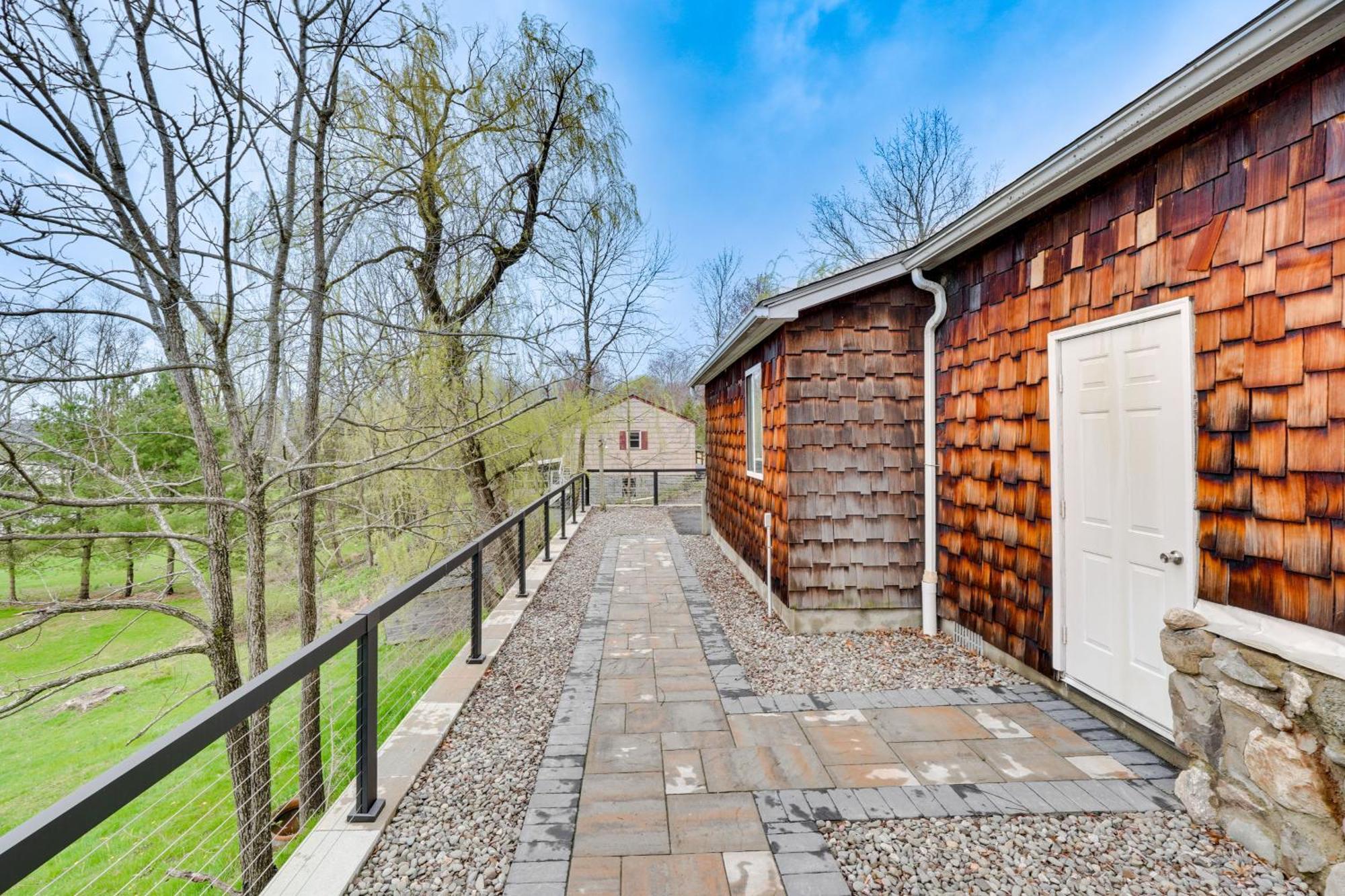 Cozy Upstate Studio With Walkill River Views! New Paltz Eksteriør bilde
