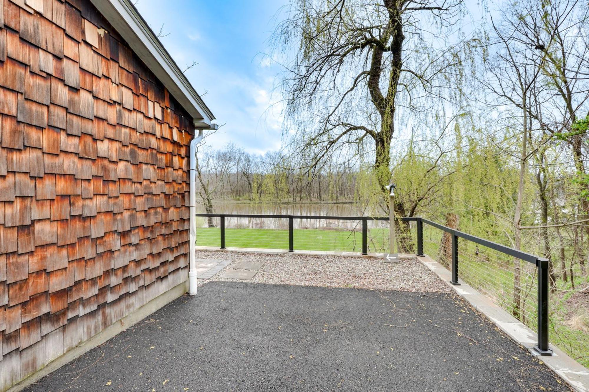 Cozy Upstate Studio With Walkill River Views! New Paltz Eksteriør bilde